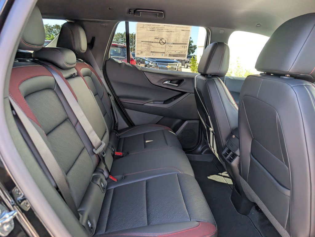New 2027 Chevrolet Equinox RS FWD image 18