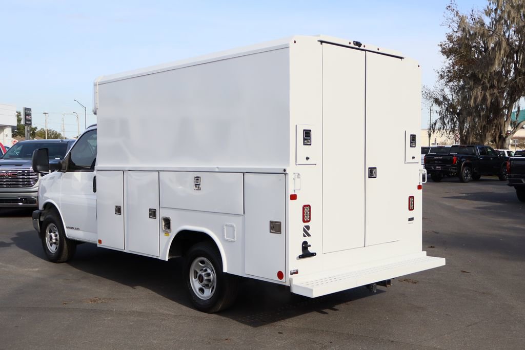 Used 2023 GMC Savana 3500 w/ Power Convenience Package image 6