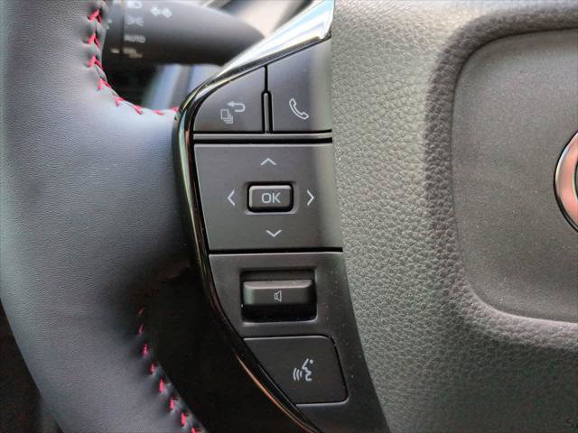 Certified 2026 Toyota Prius Plug-In Hybrid FWD image 24