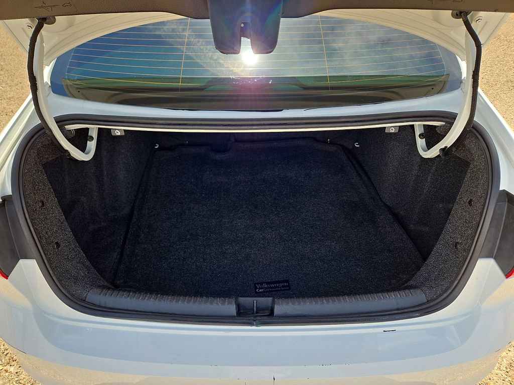 Used 2017 Volkswagen Jetta SE FWD image 14