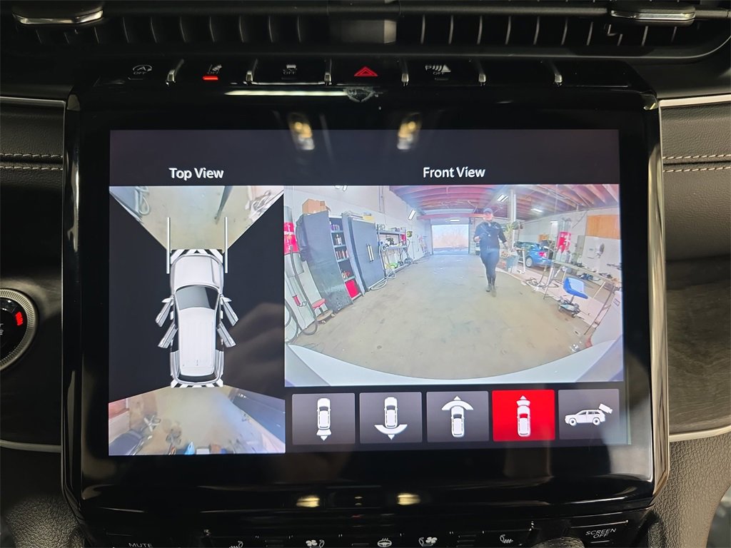 Used 2024 Jeep Grand Cherokee L Limited w/ Luxury Tech Group II image 27