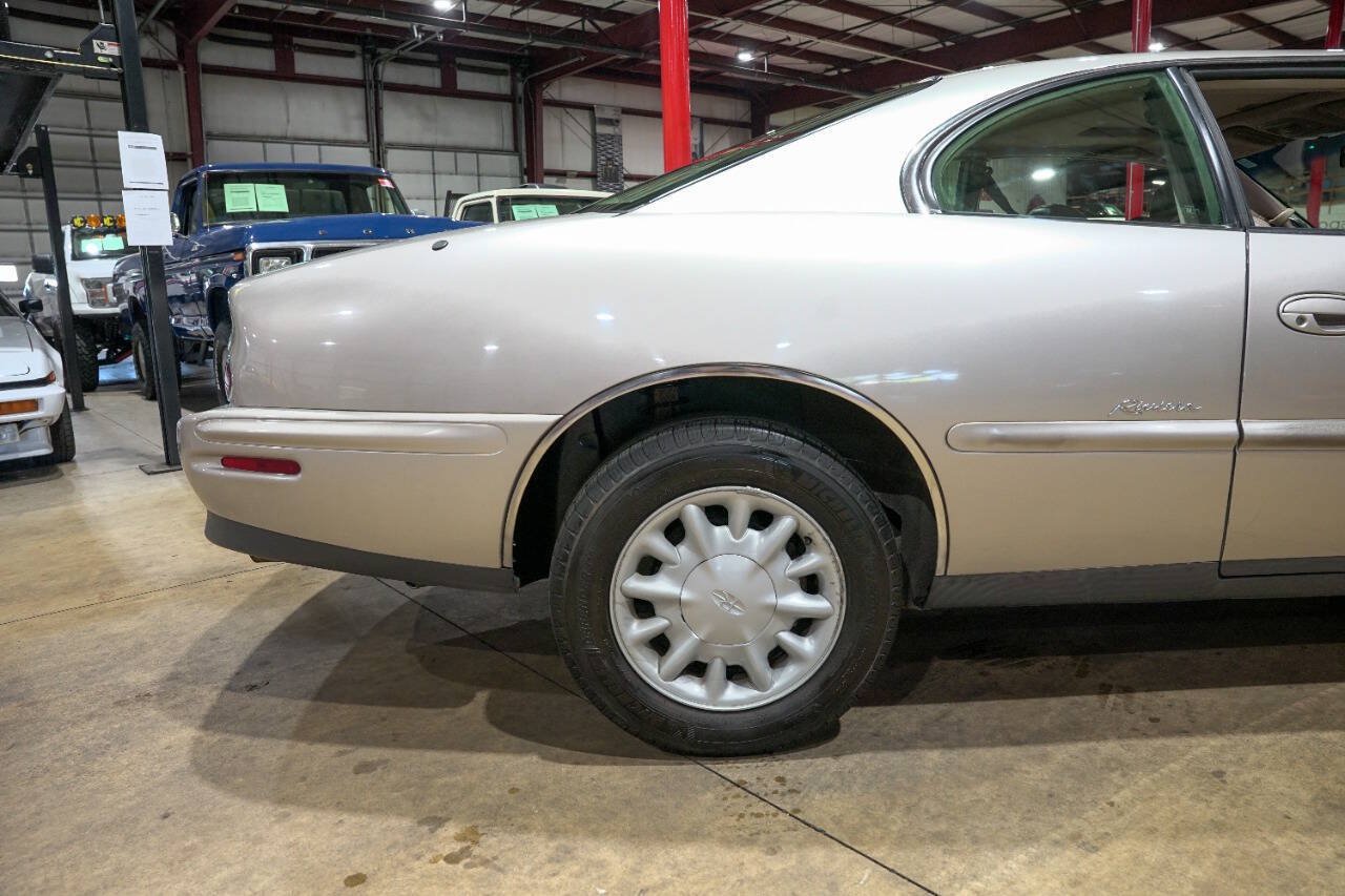 Used 1996 Buick Riviera Supercharged Coupe FWD image 9