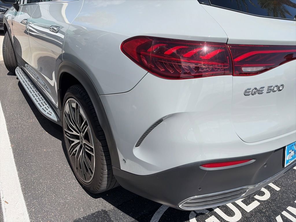 Used 2023 Mercedes-Benz EQE 500 4MATIC SUV image 4