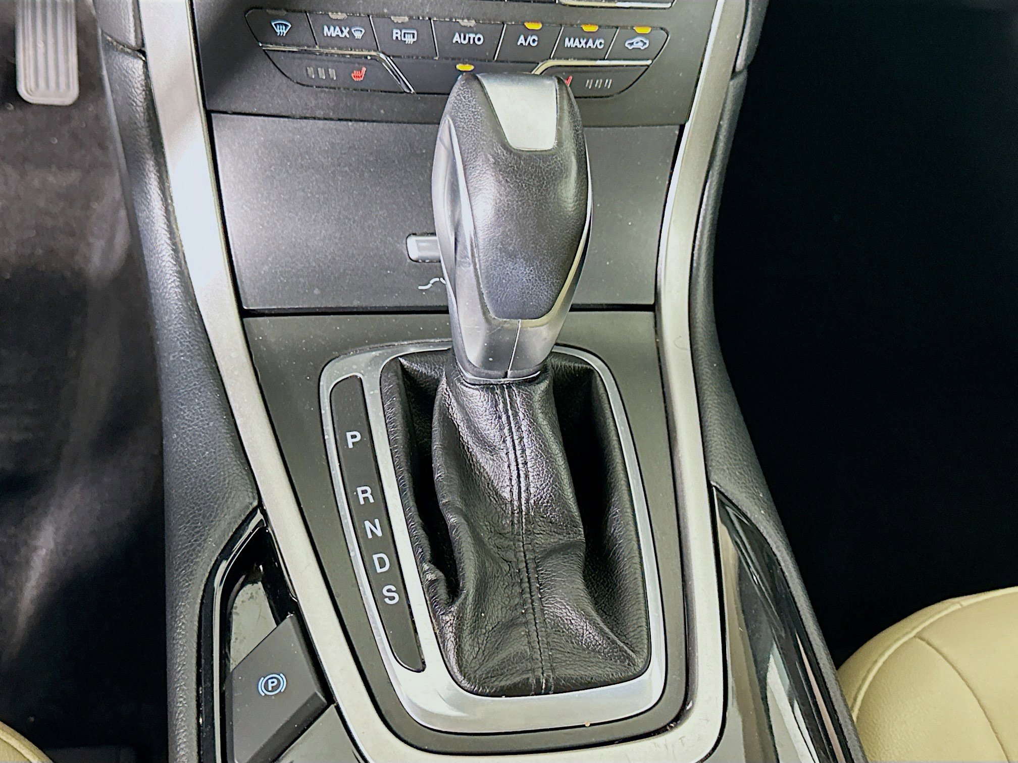 Used 2016 Ford Edge SEL w/ Equipment Group 201A image 24