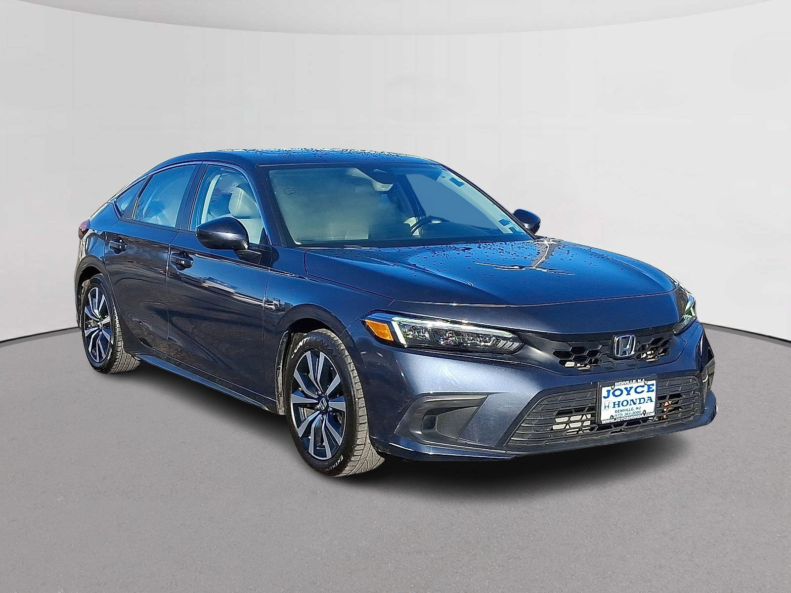 Certified 2022 Honda Civic EX-L image 2