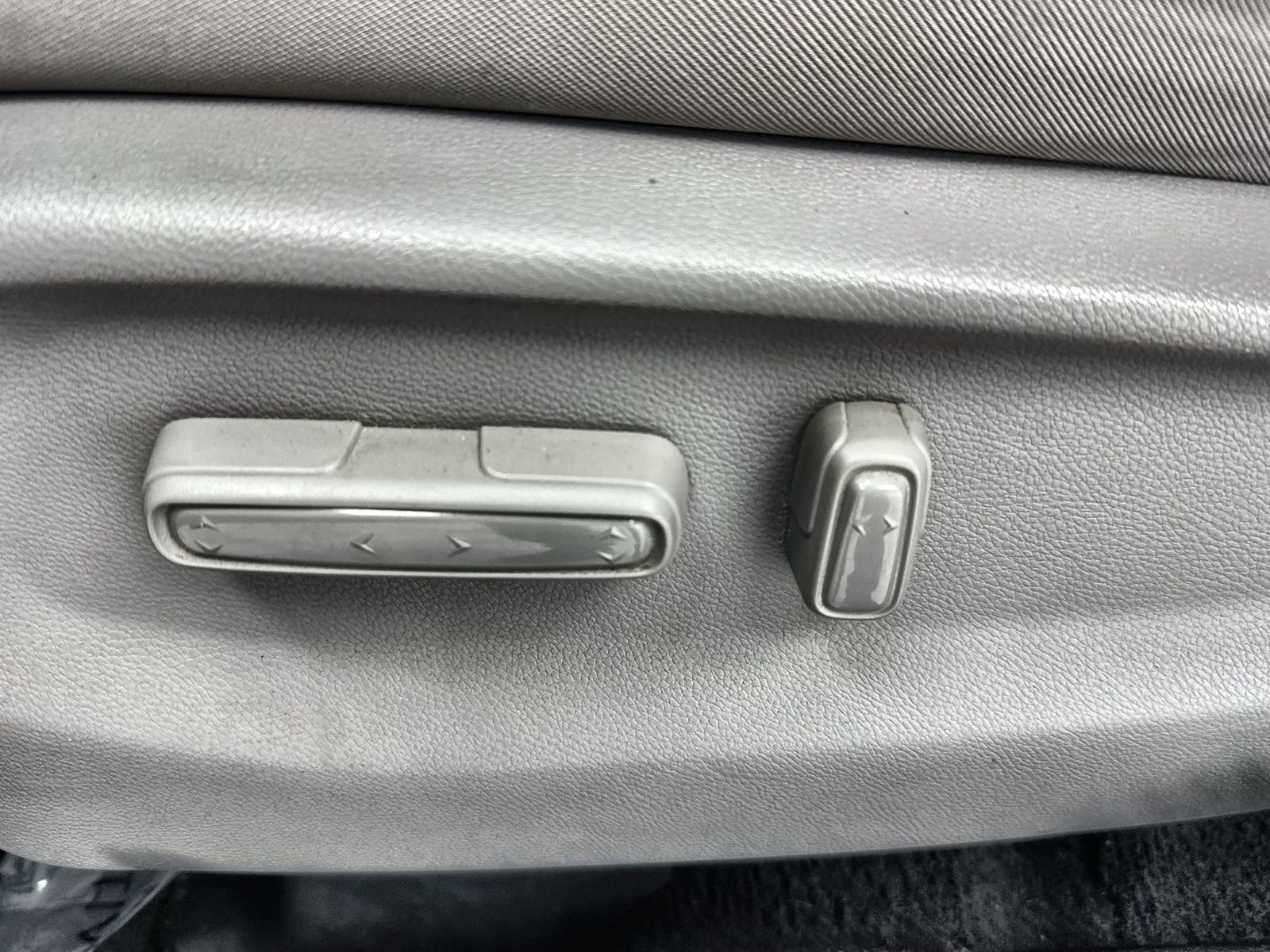 Used 2018 Honda Odyssey LX image 17