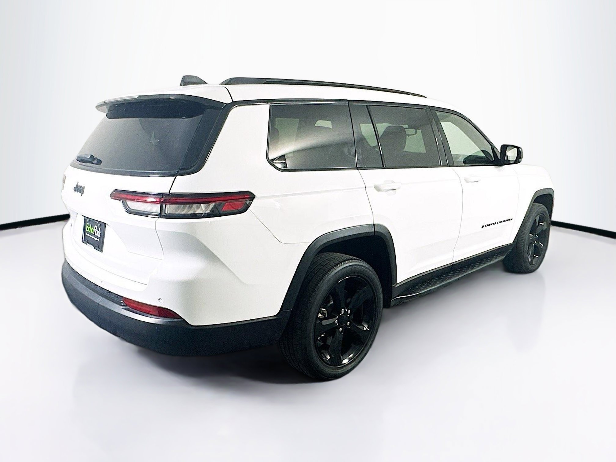 Used 2022 Jeep Grand Cherokee L Laredo image 9