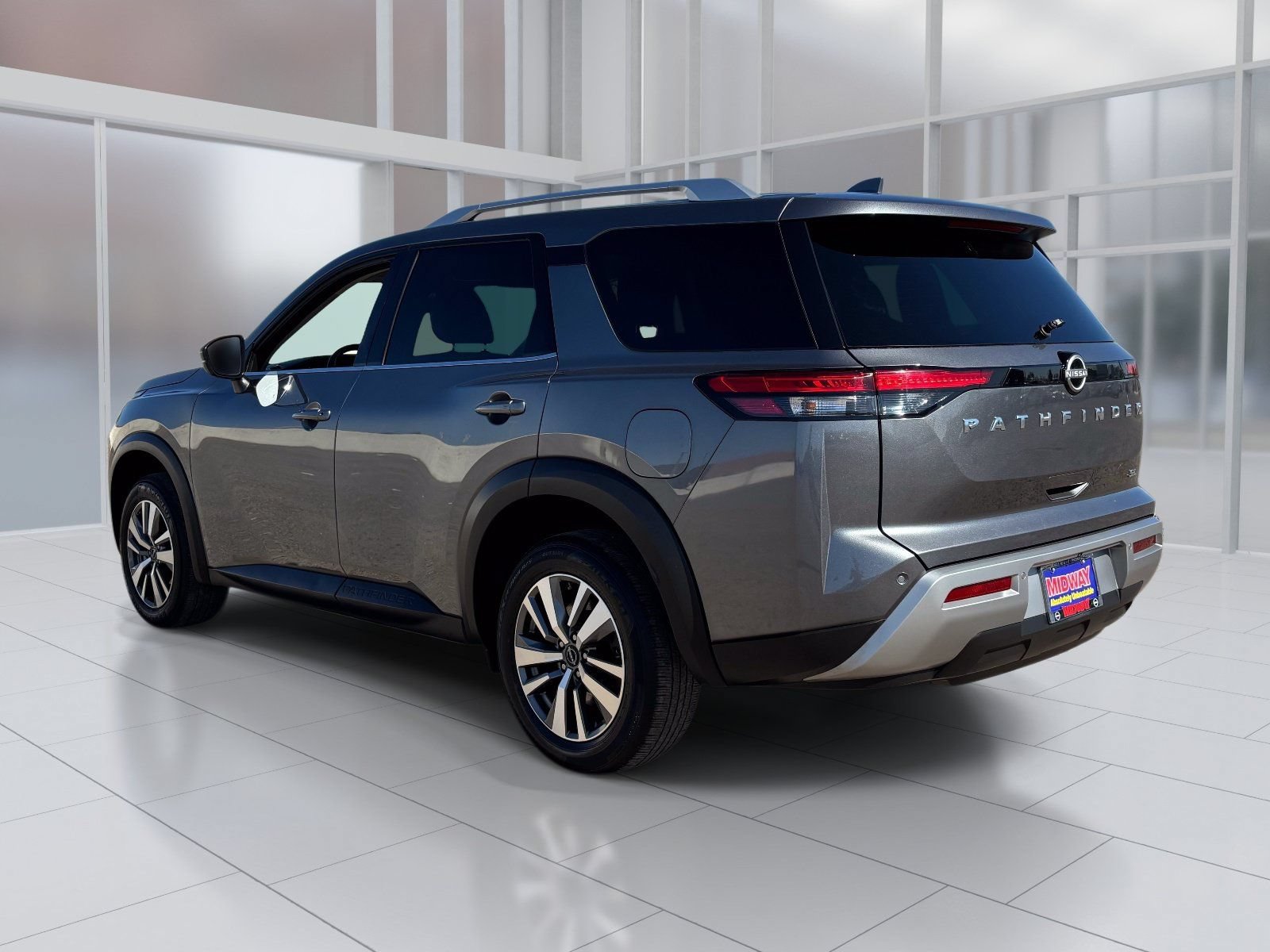 Certified 2023 Nissan Pathfinder SL FWD image 4