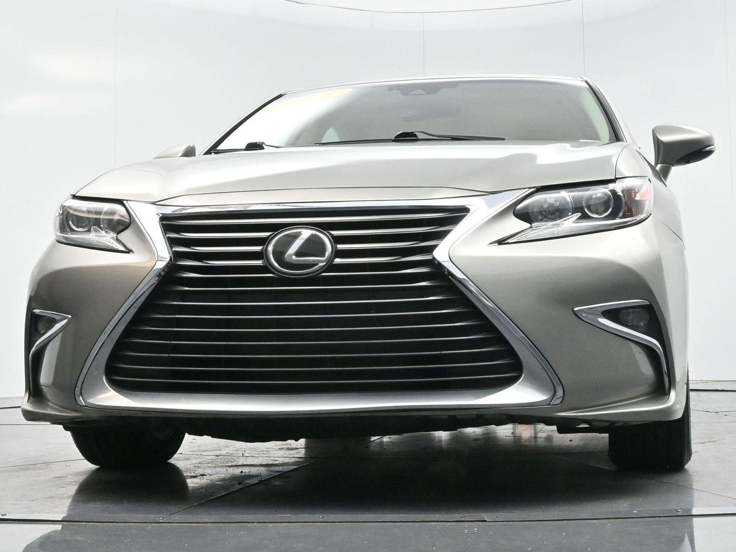 Used 2018 Lexus ES 350 w/ Accessory Package image 47