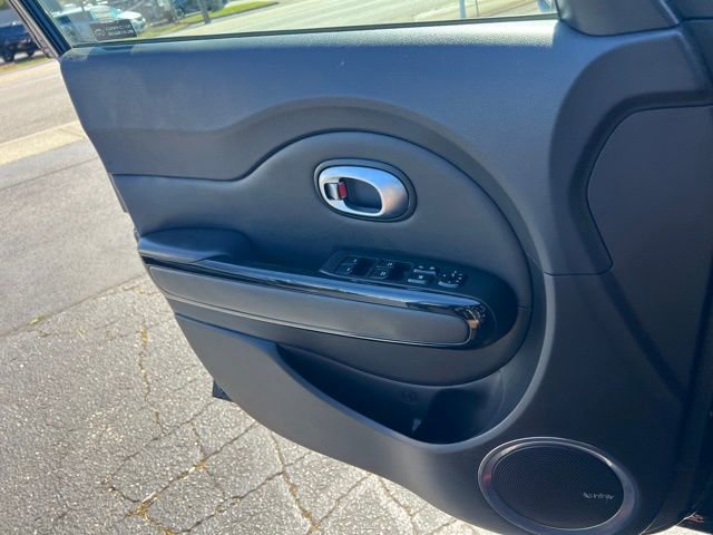 Used 2015 Kia Soul + FWD image 15