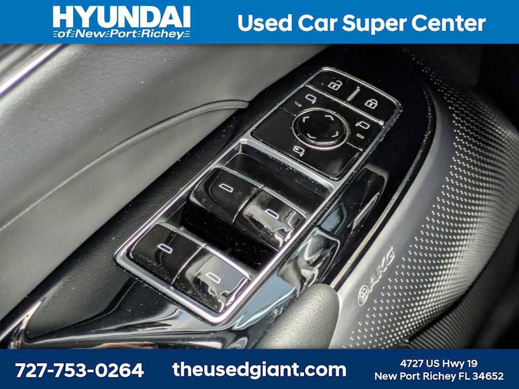 Used 2024 Cadillac Lyriq Luxury RWD image 36