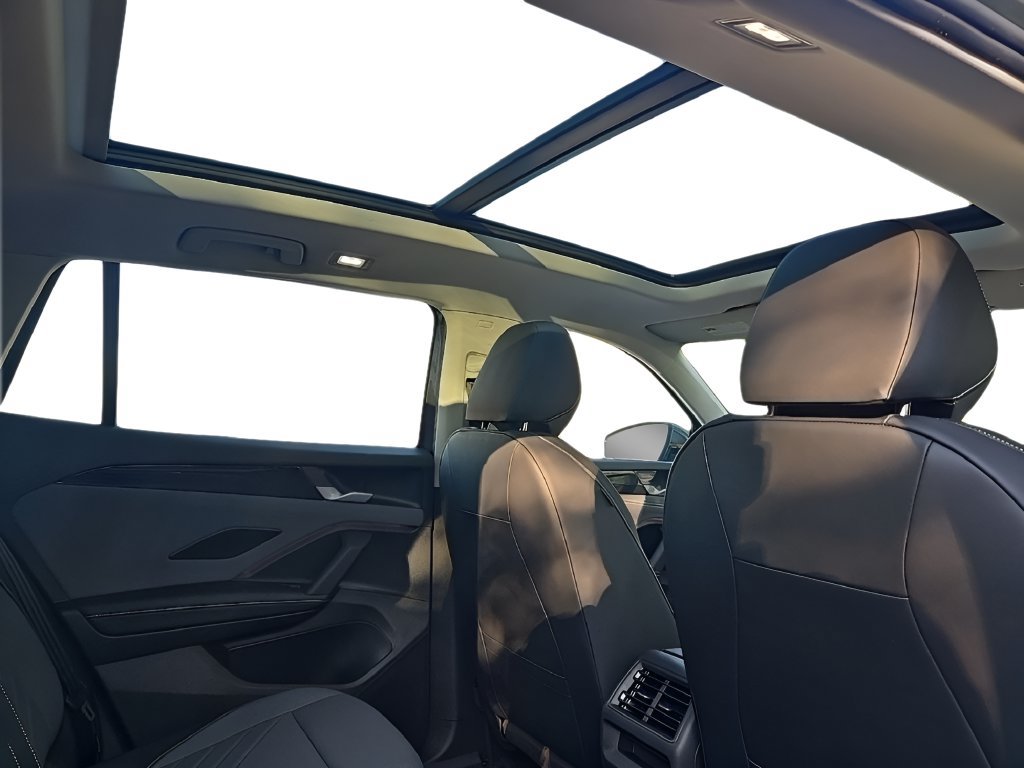 New 2026 Volkswagen Tiguan SE AWD/4WD image 13
