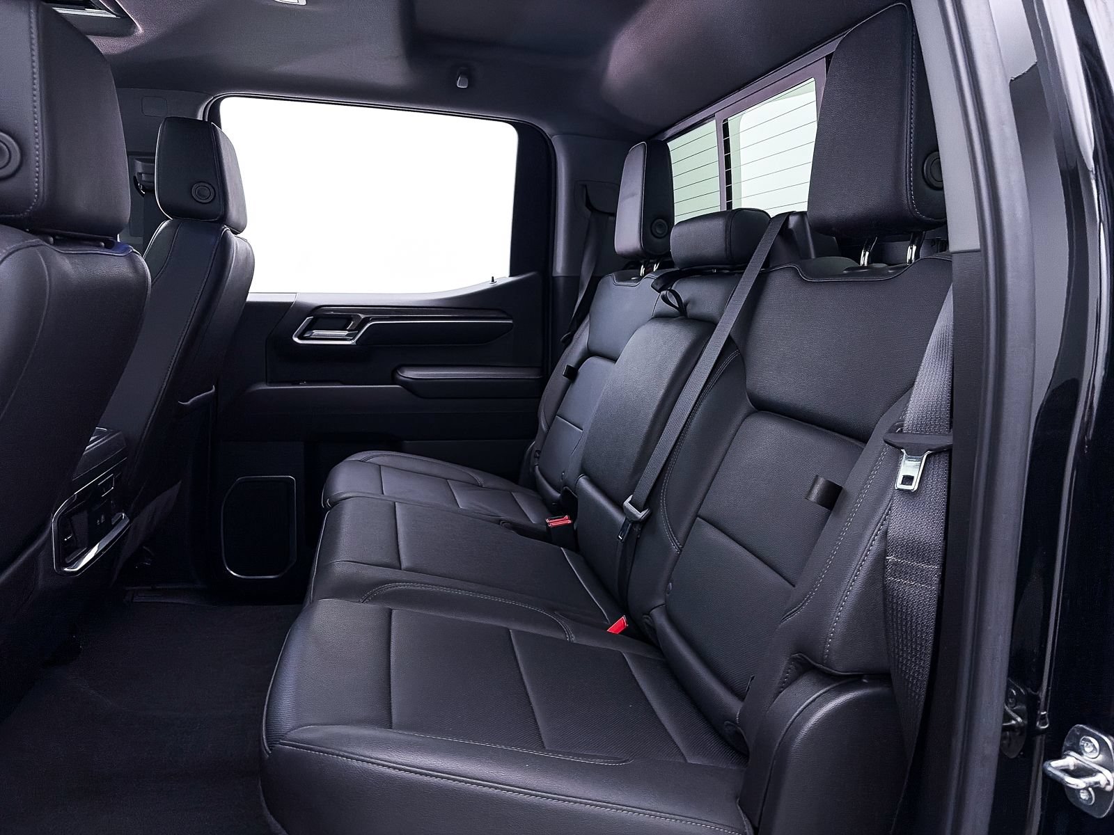 Used 2023 Chevrolet Silverado 1500 LTZ w/ LTZ Premium Package AWD/4WD image 40
