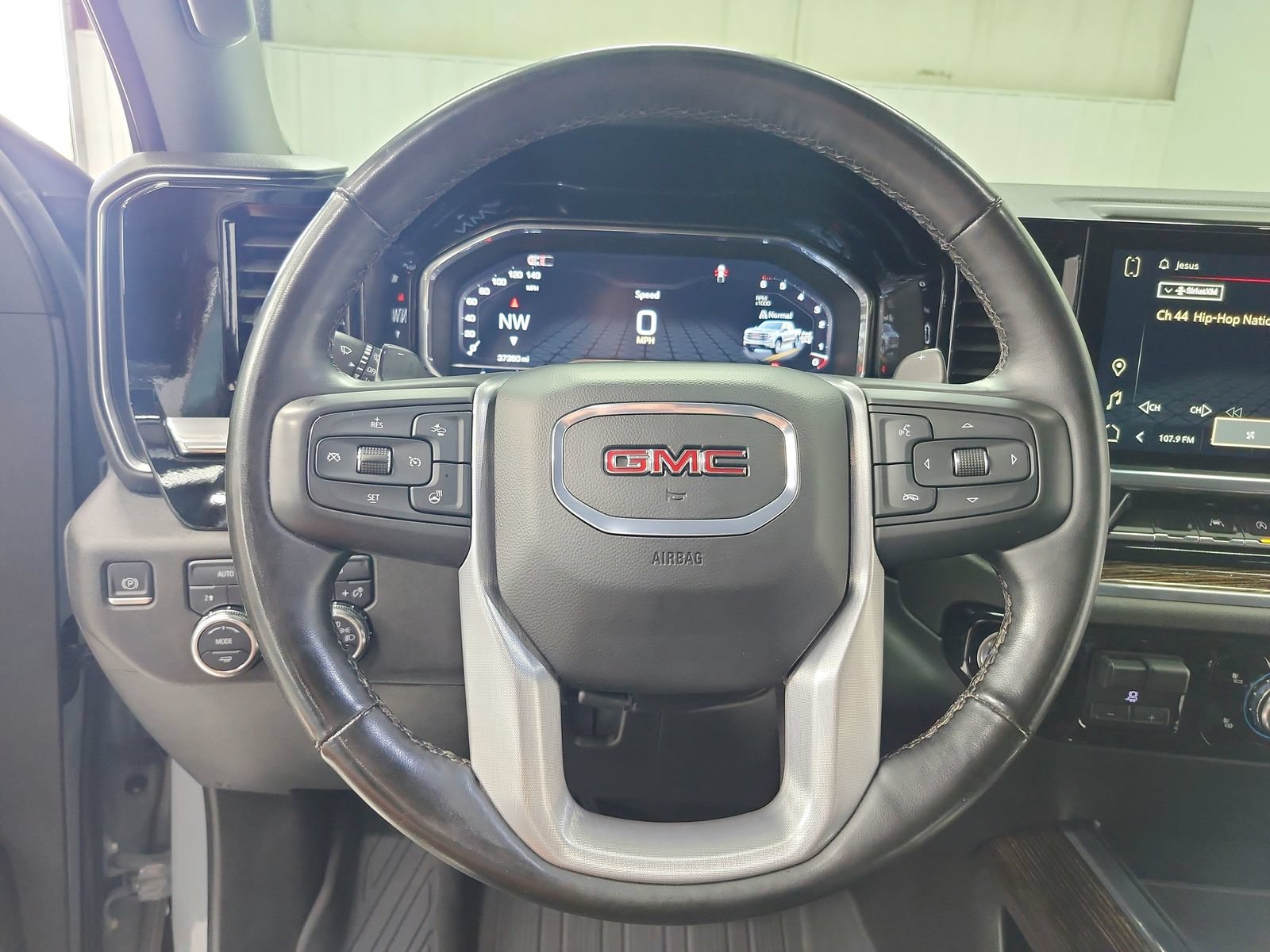 Used 2024 GMC Sierra 1500 Elevation w/ Preferred Package AWD/4WD image 22