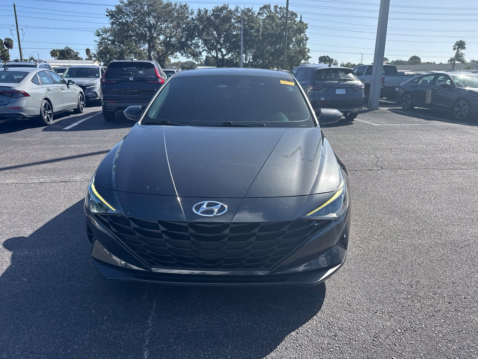 Used 2023 Hyundai Elantra SEL FWD image 2