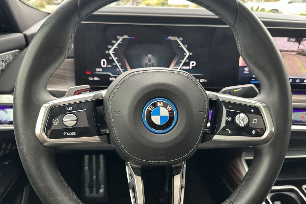 Used 2023 BMW i7 xDrive60 AWD/4WD image 26