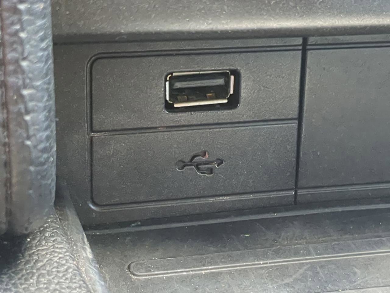 Used 2017 Ford Mustang Premium image 18