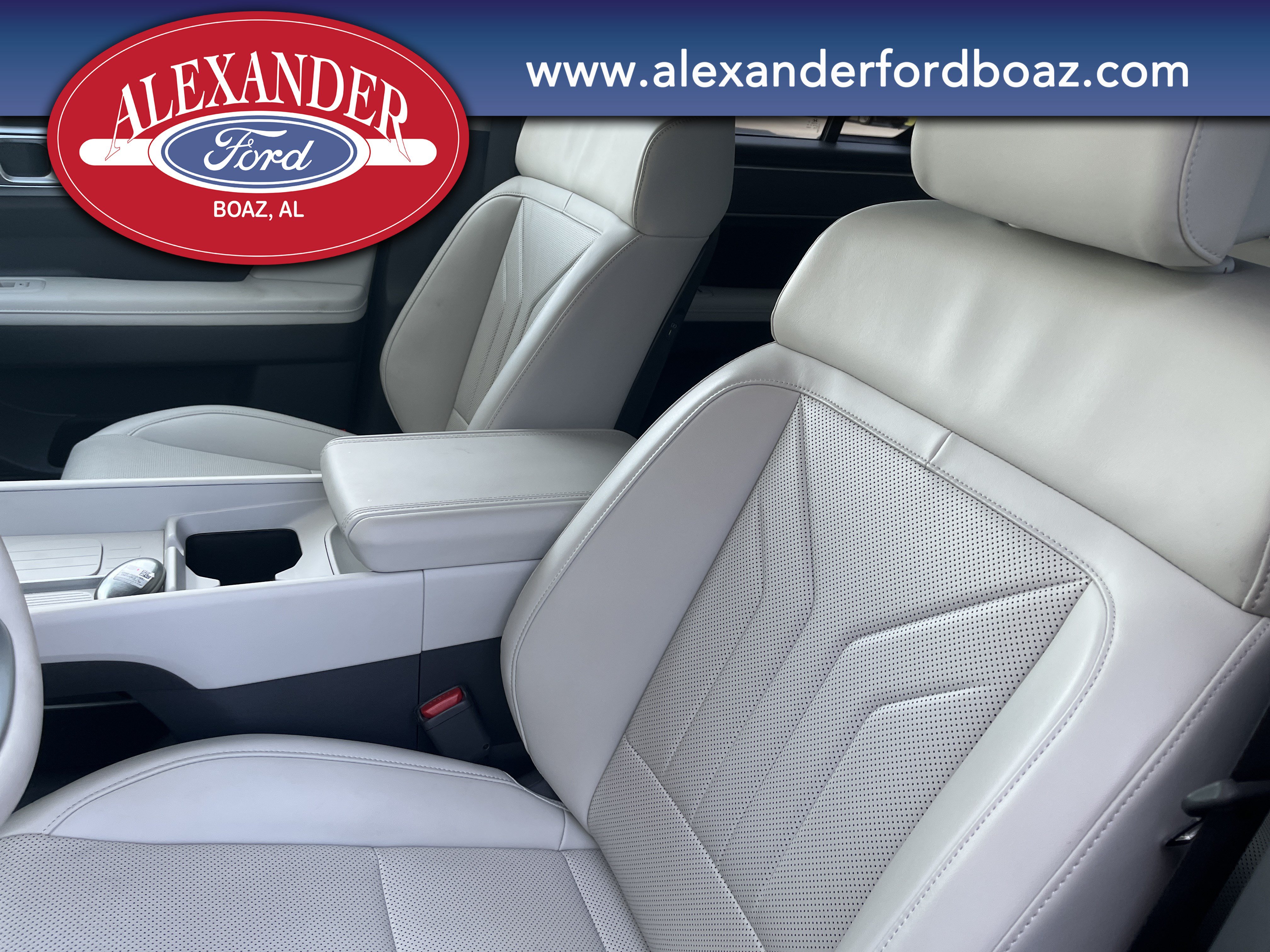 Used 2026 Hyundai Santa Fe SEL FWD image 10
