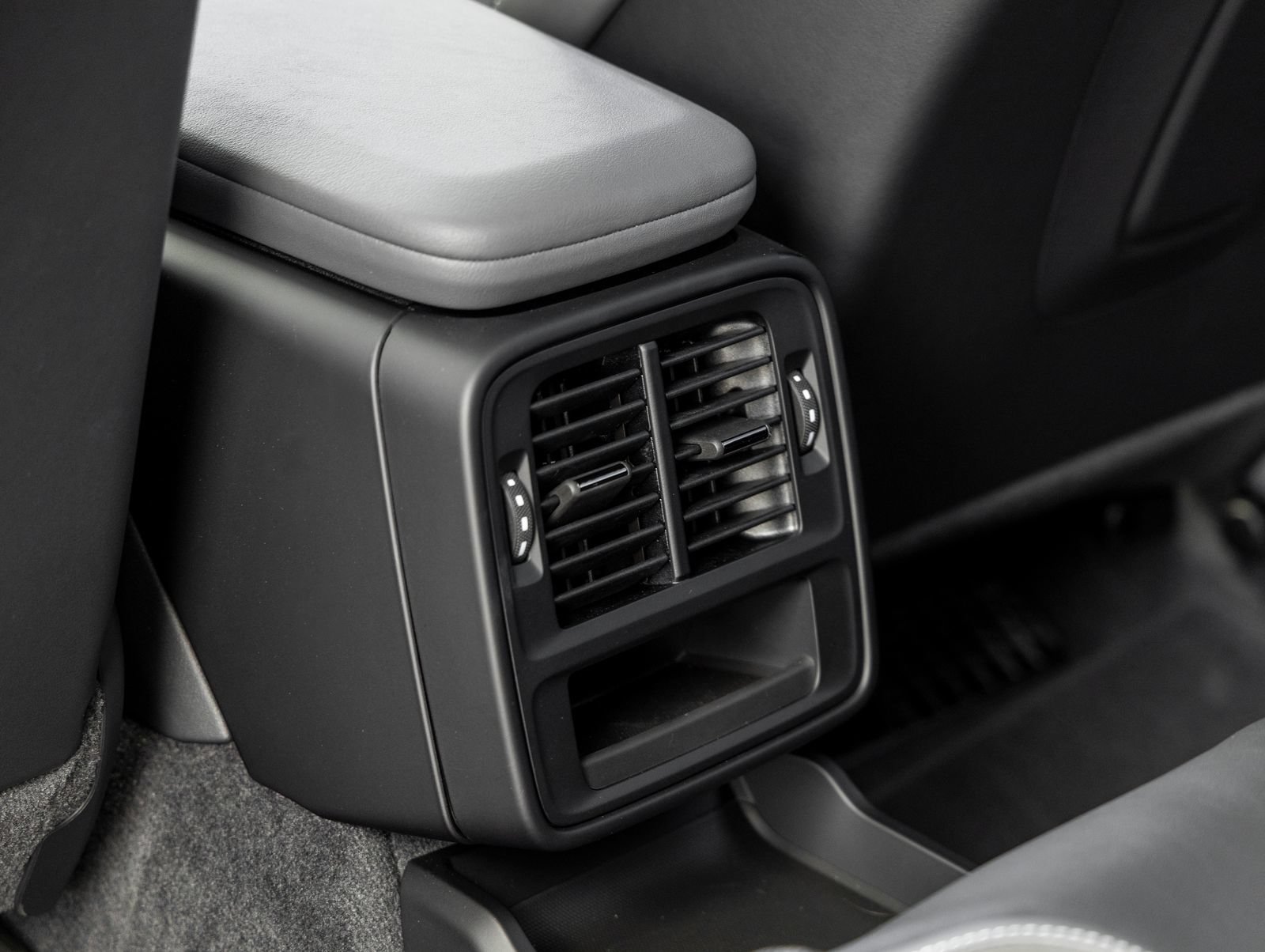 New 2026 Porsche Taycan AWD/4WD image 41