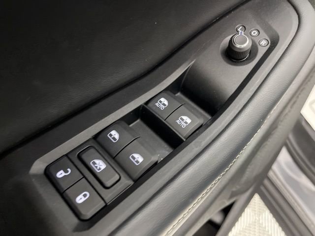 Used 2023 Jeep Grand Cherokee L Laredo w/ Luxury Tech Group I image 33