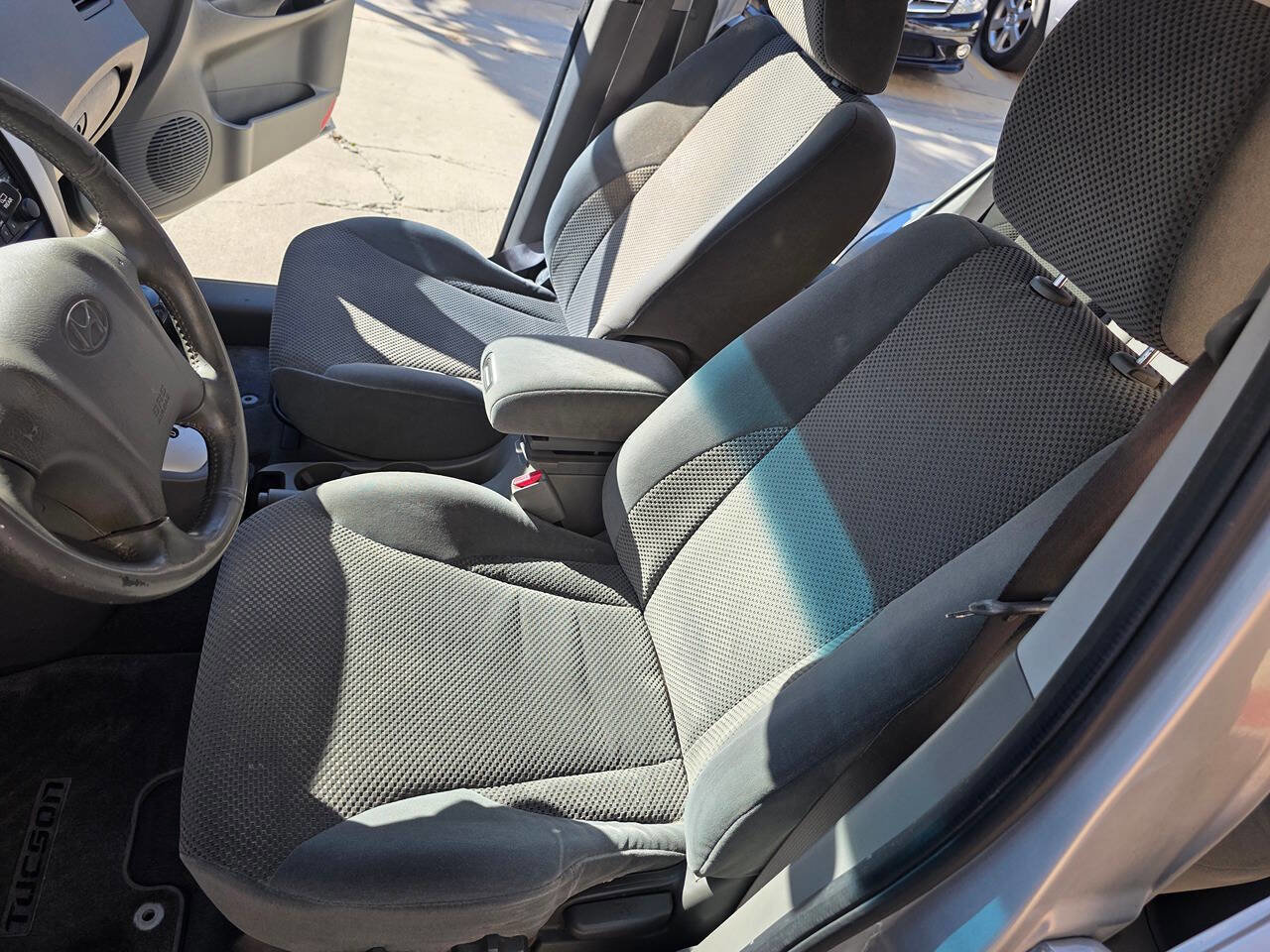 Used 2008 Hyundai Tucson SE image 16