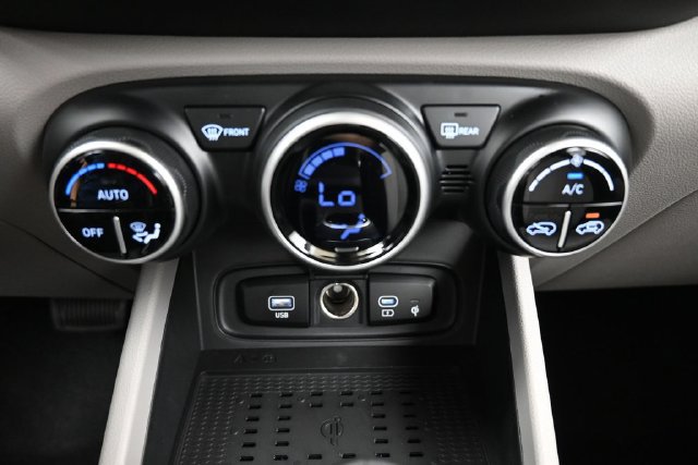 New 2026 Hyundai Venue SEL FWD image 34