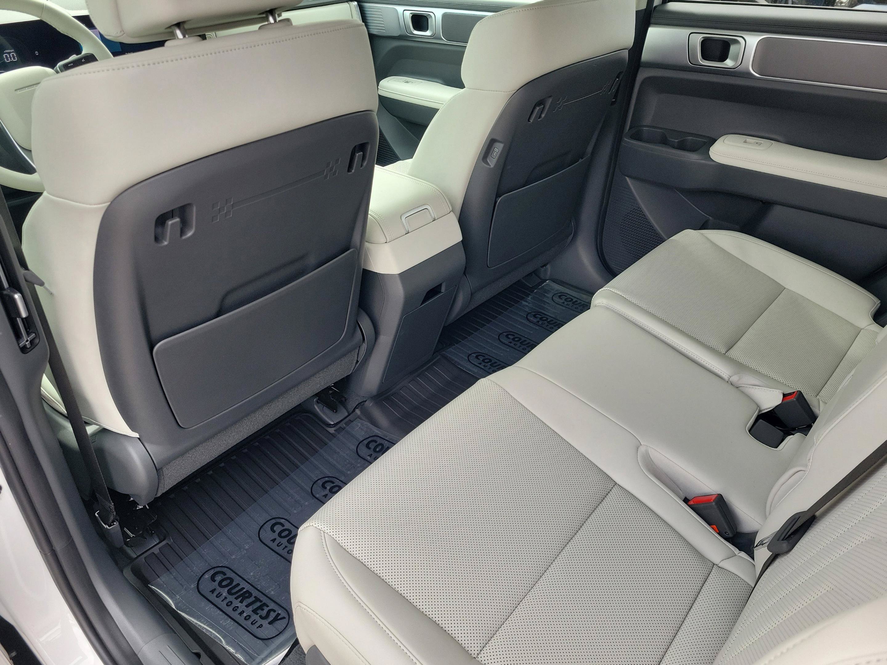 New 2026 Hyundai Santa Fe SEL FWD image 26