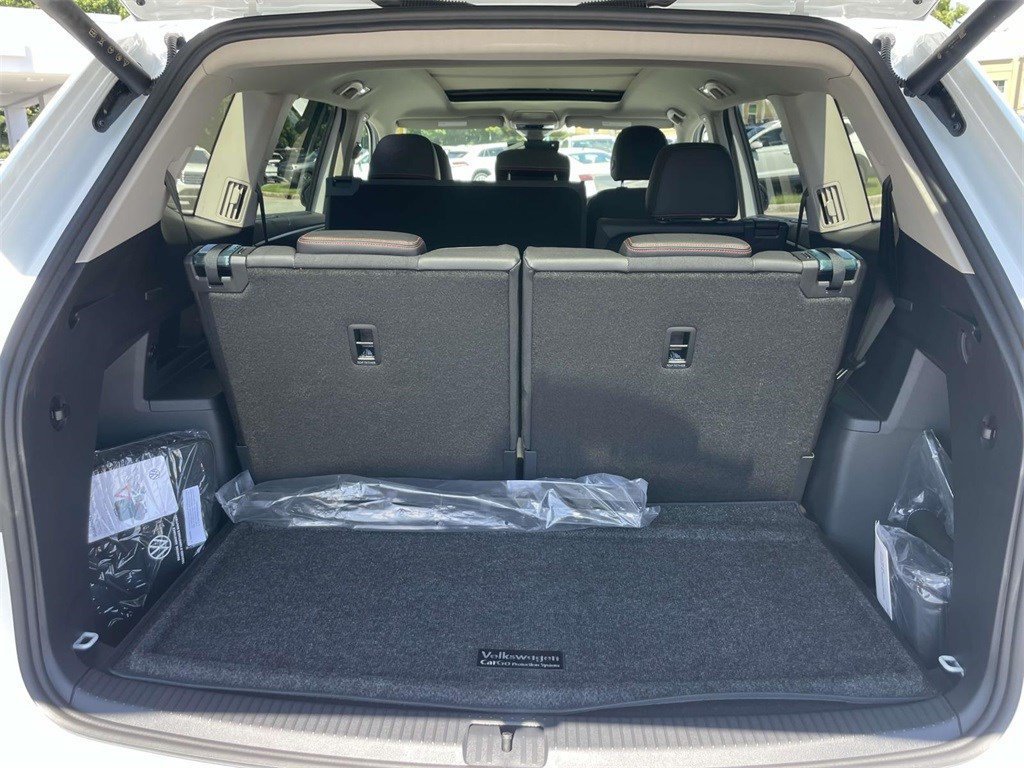 New 2026 Volkswagen Atlas Peak Edition AWD/4WD image 14