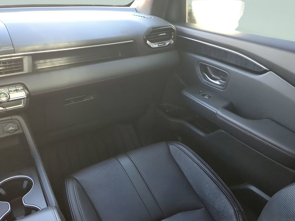 Used 2025 Honda Pilot Black Edition image 16