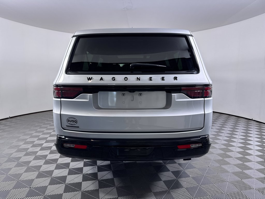 Used 2023 Jeep Wagoneer L Series II AWD/4WD image 13