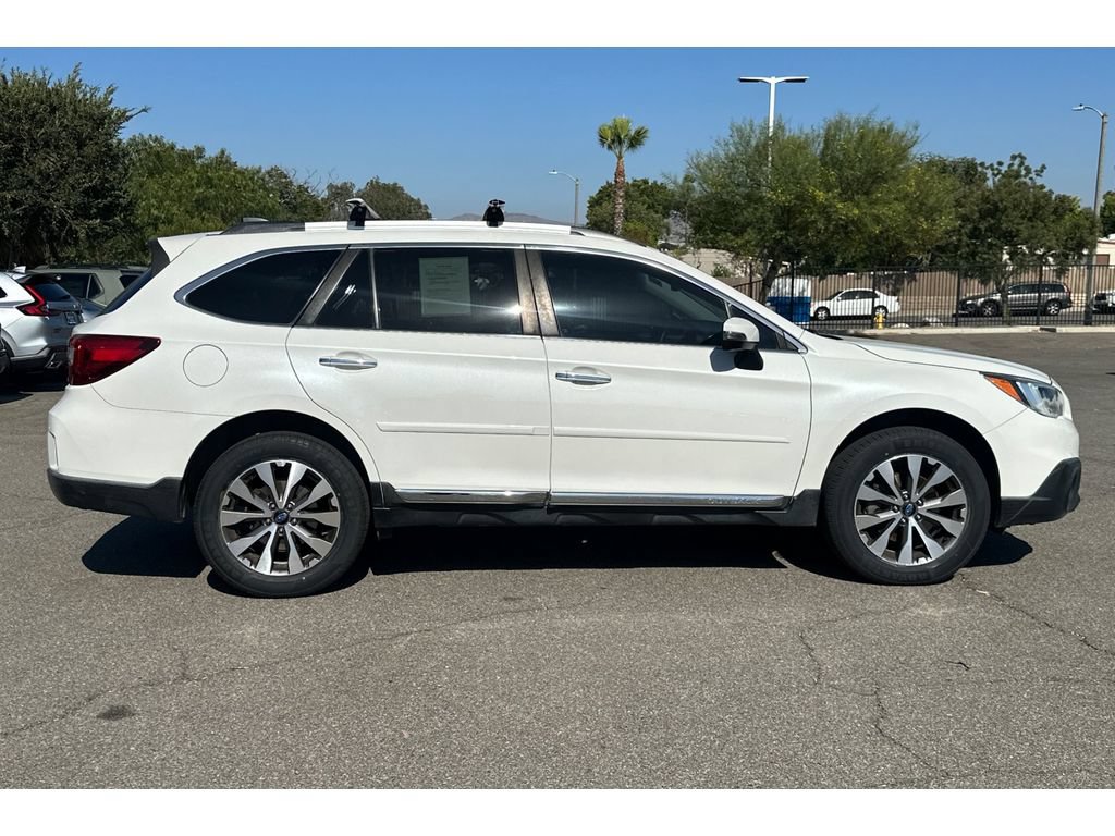 Used 2017 Subaru Outback 3.6R Touring AWD/4WD image 7