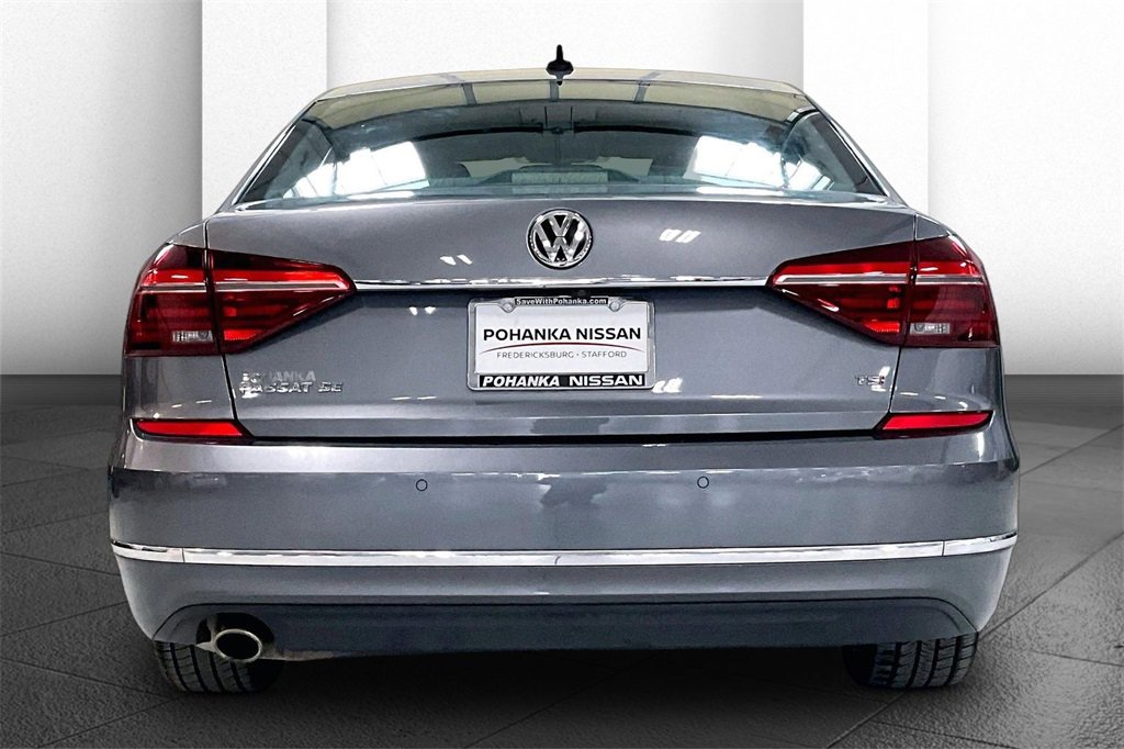 Used 2018 Volkswagen Passat 2.0T SE image 3