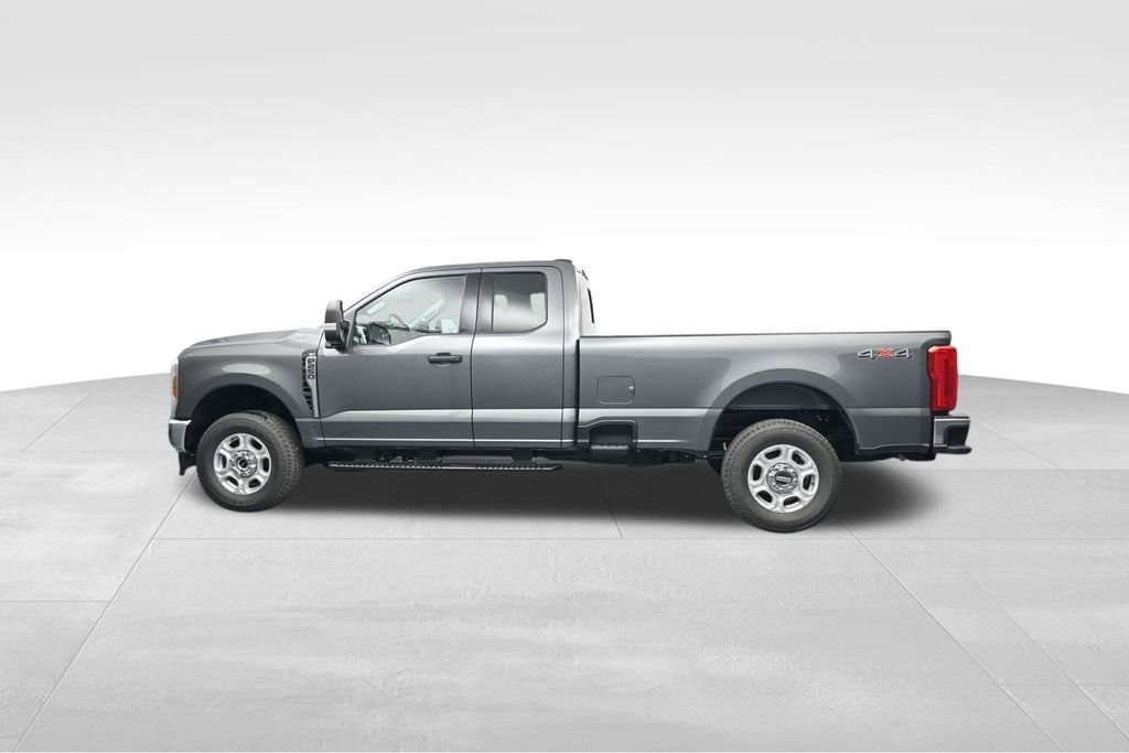 New 2026 Ford F250 XLT image 5