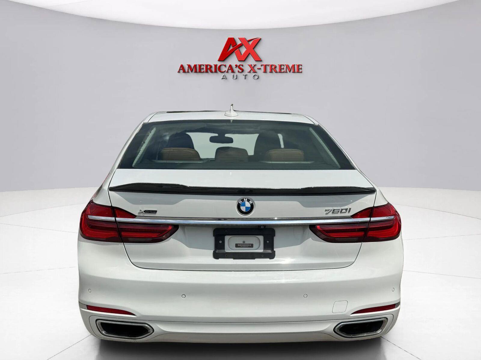 Used 2016 BMW 750i xDrive AWD/4WD image 5