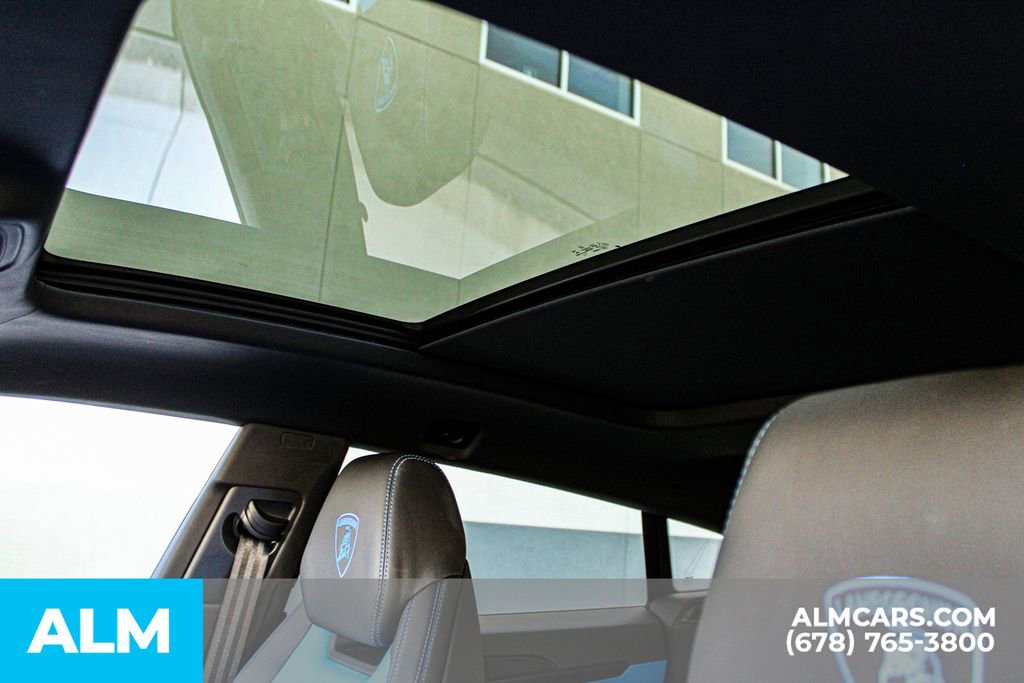 Used 2022 Lamborghini Urus image 22