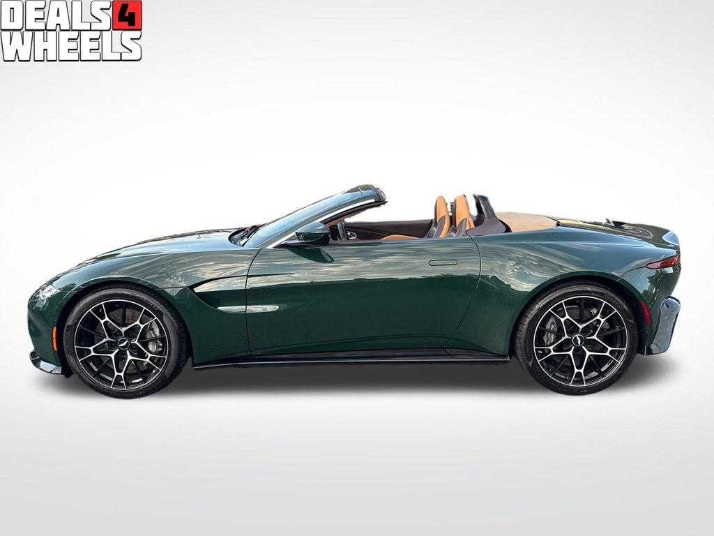 Used 2021 Aston Martin V8 Vantage Roadster RWD image 2