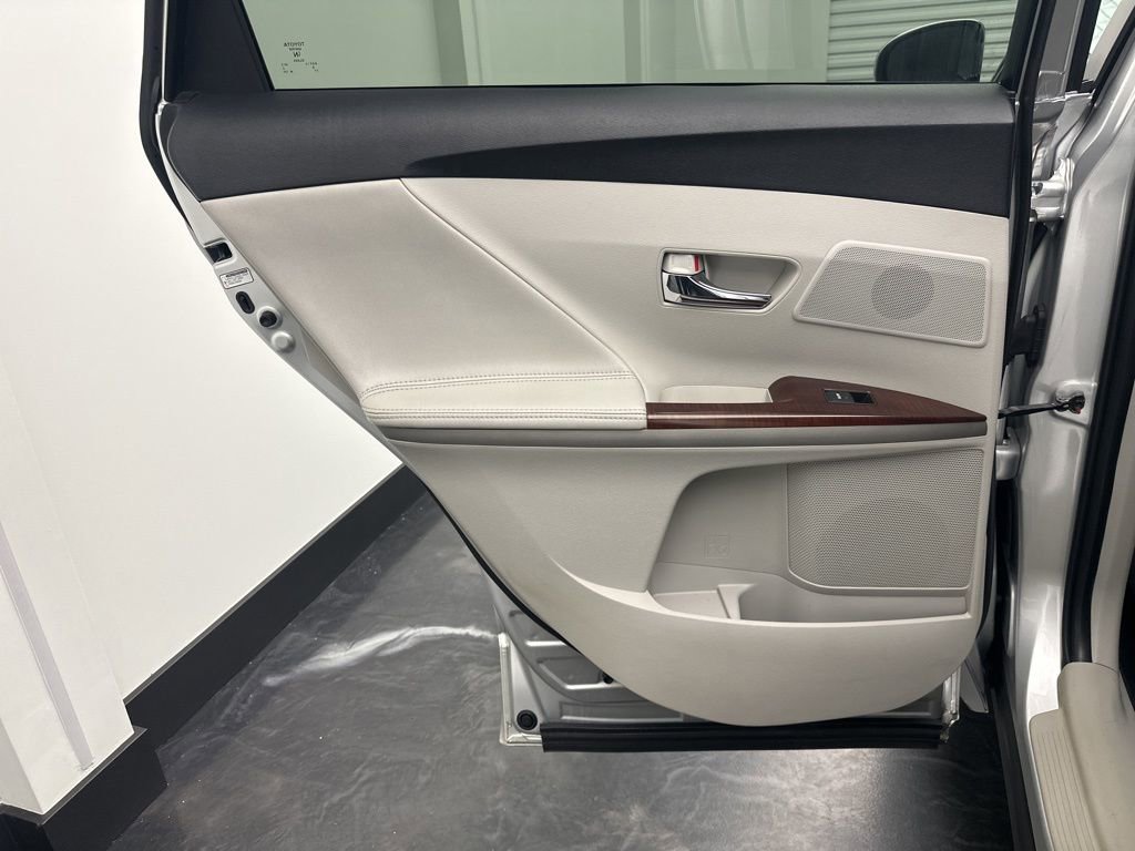 Used 2009 Toyota Venza AWD image 14