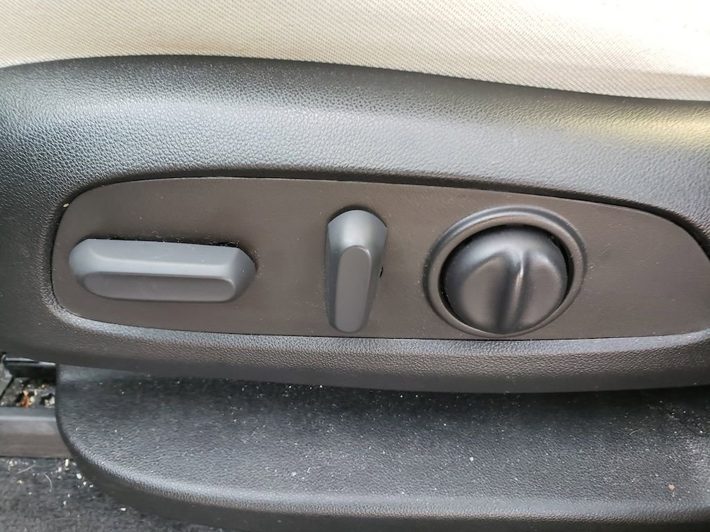 Used 2023 Chevrolet Traverse LT w/ LPO, Floor Liner Package image 12