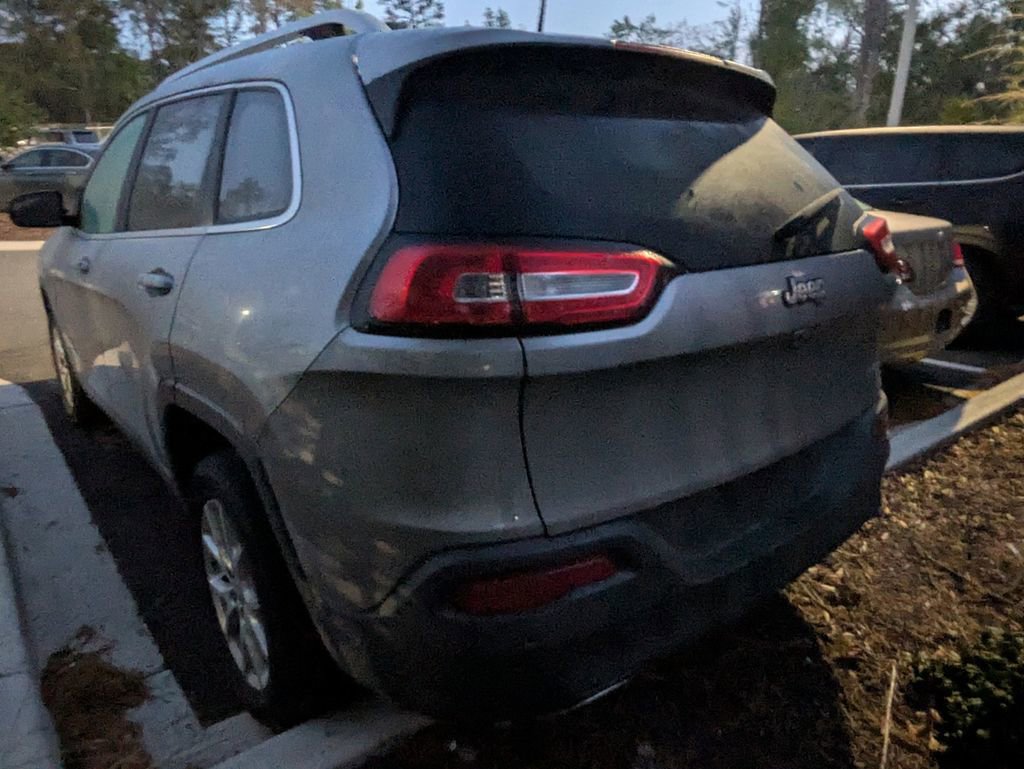 Used 2016 Jeep Cherokee Latitude w/ Comfort/Convenience Group image 4