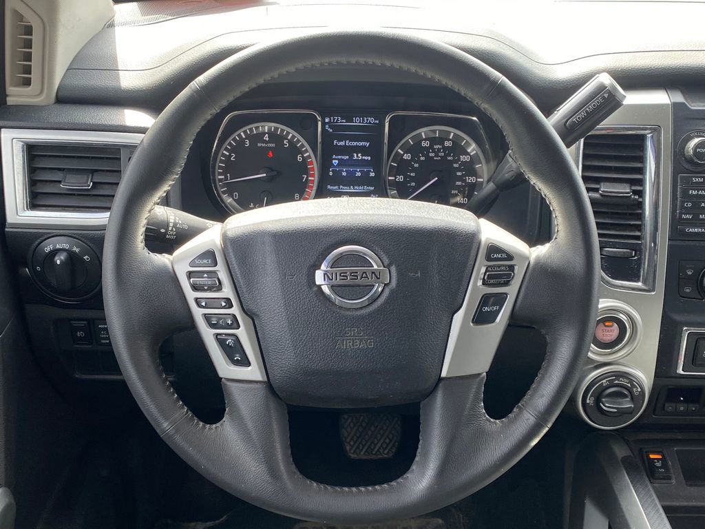 Used 2017 Nissan Titan SV AWD/4WD image 21