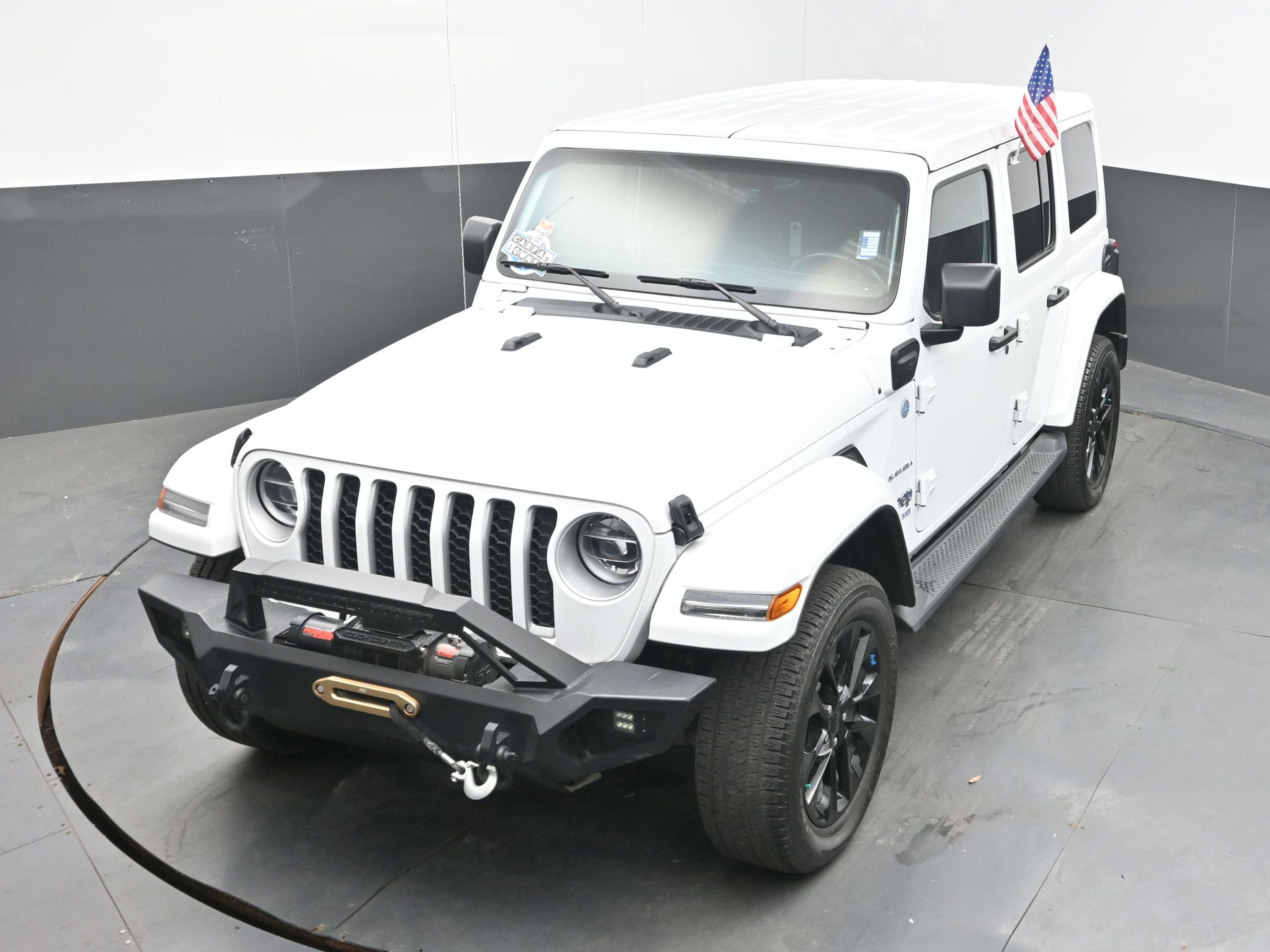 Used 2022 Jeep Wrangler Unlimited Sahara w/ Cold Weather Group AWD/4WD image 33