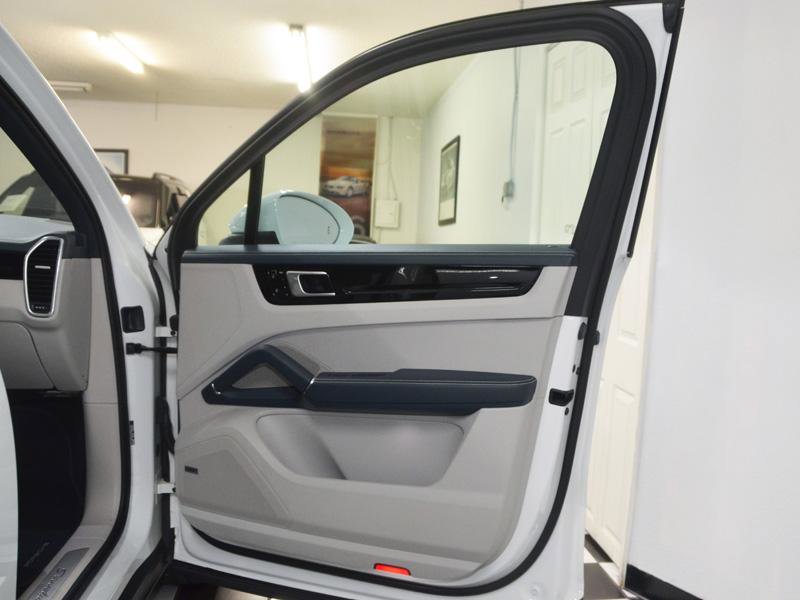 Used 2019 Porsche Cayenne S AWD/4WD image 22