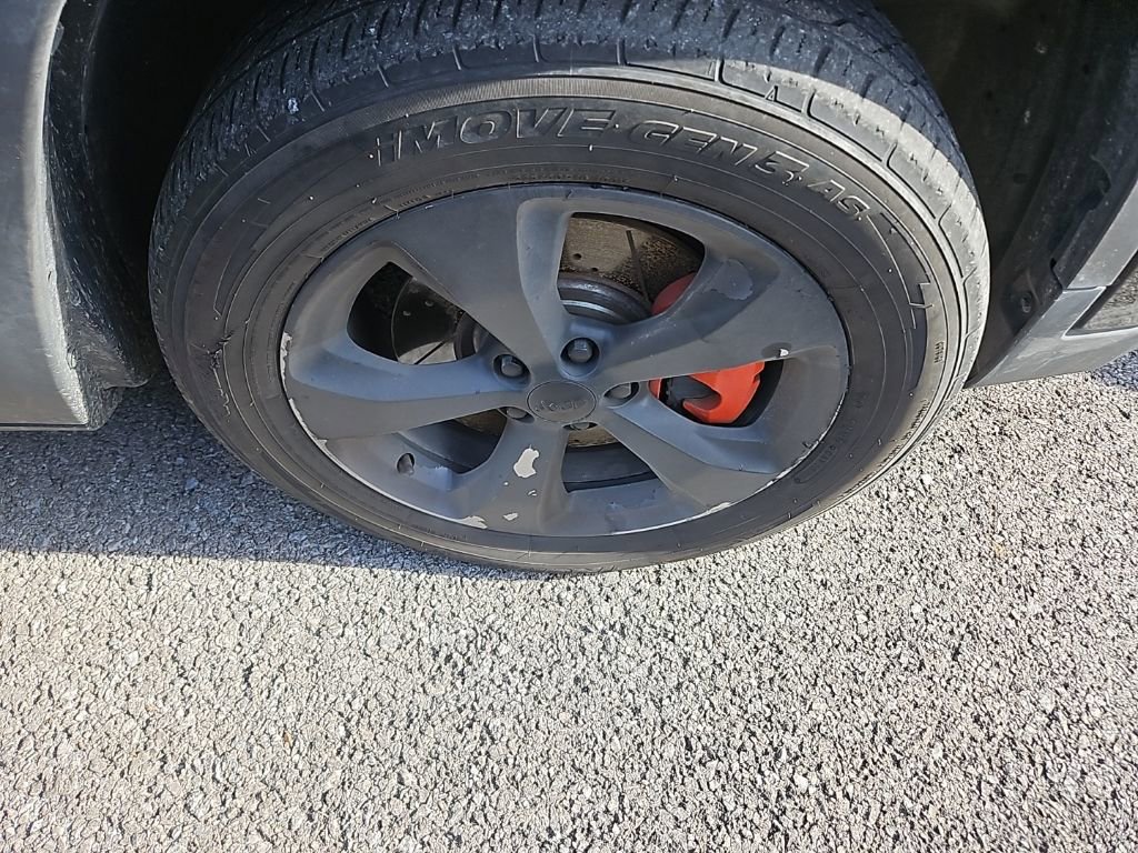 Used 2019 Jeep Cherokee Limited image 10