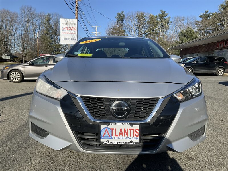 Used 2021 Nissan Versa SV FWD image 2
