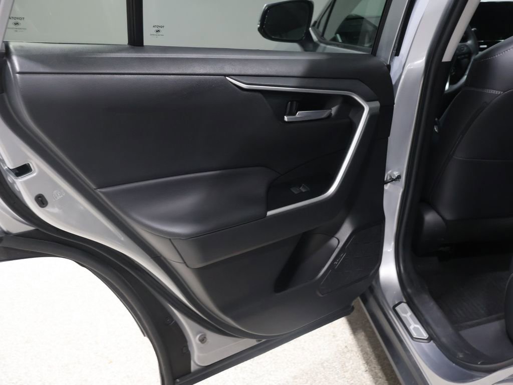 Used 2023 Toyota RAV4 XLE Premium image 19
