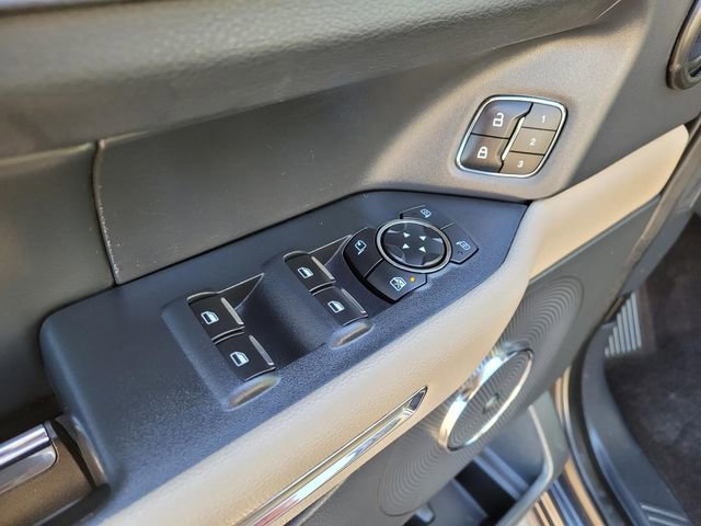 Used 2022 Ford Expedition Limited image 22