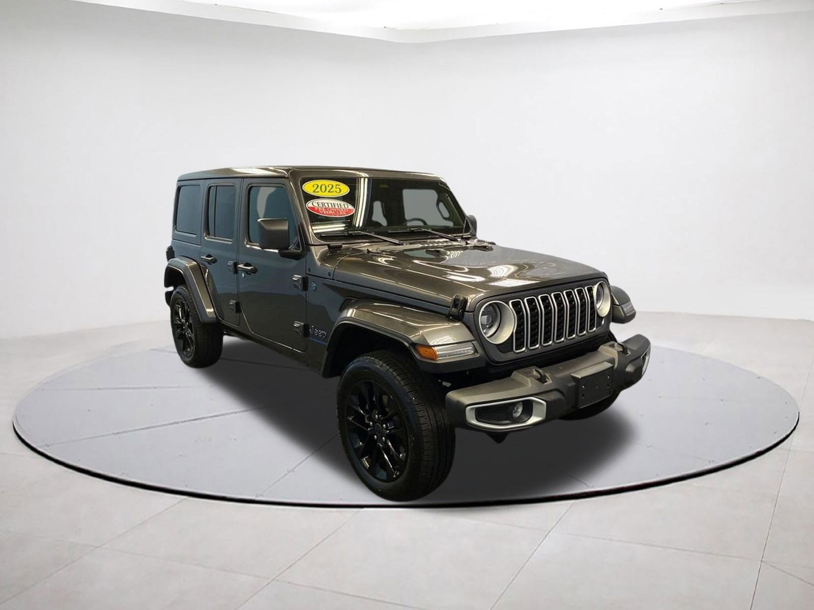 Used 2025 Jeep Wrangler Unlimited Sahara w/ Safety Group