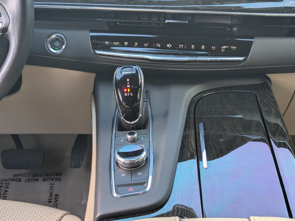 Used 2023 Cadillac Escalade ESV Premium Luxury AWD/4WD image 6