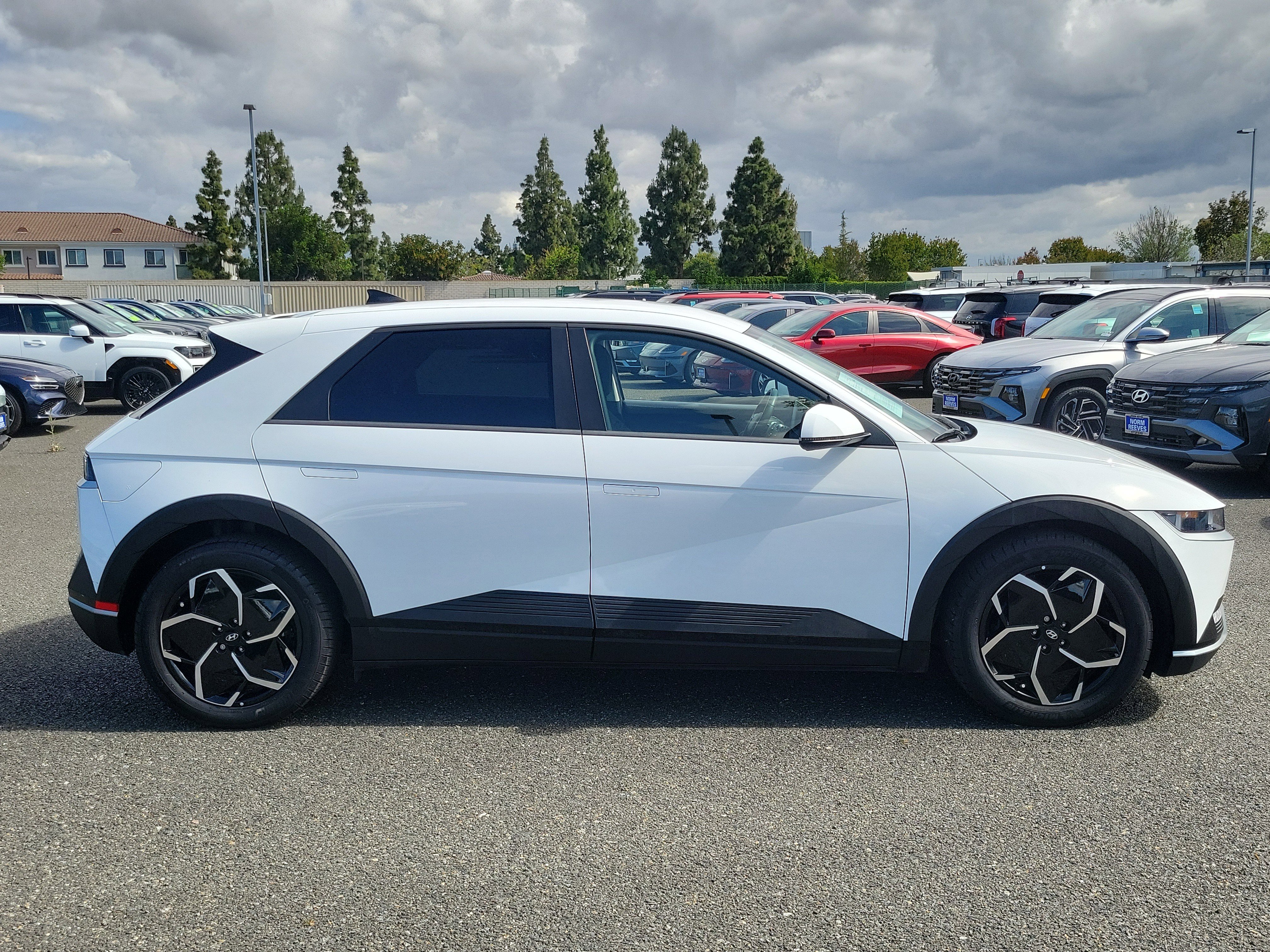 Certified 2024 Hyundai Ioniq 5 SE RWD image 5