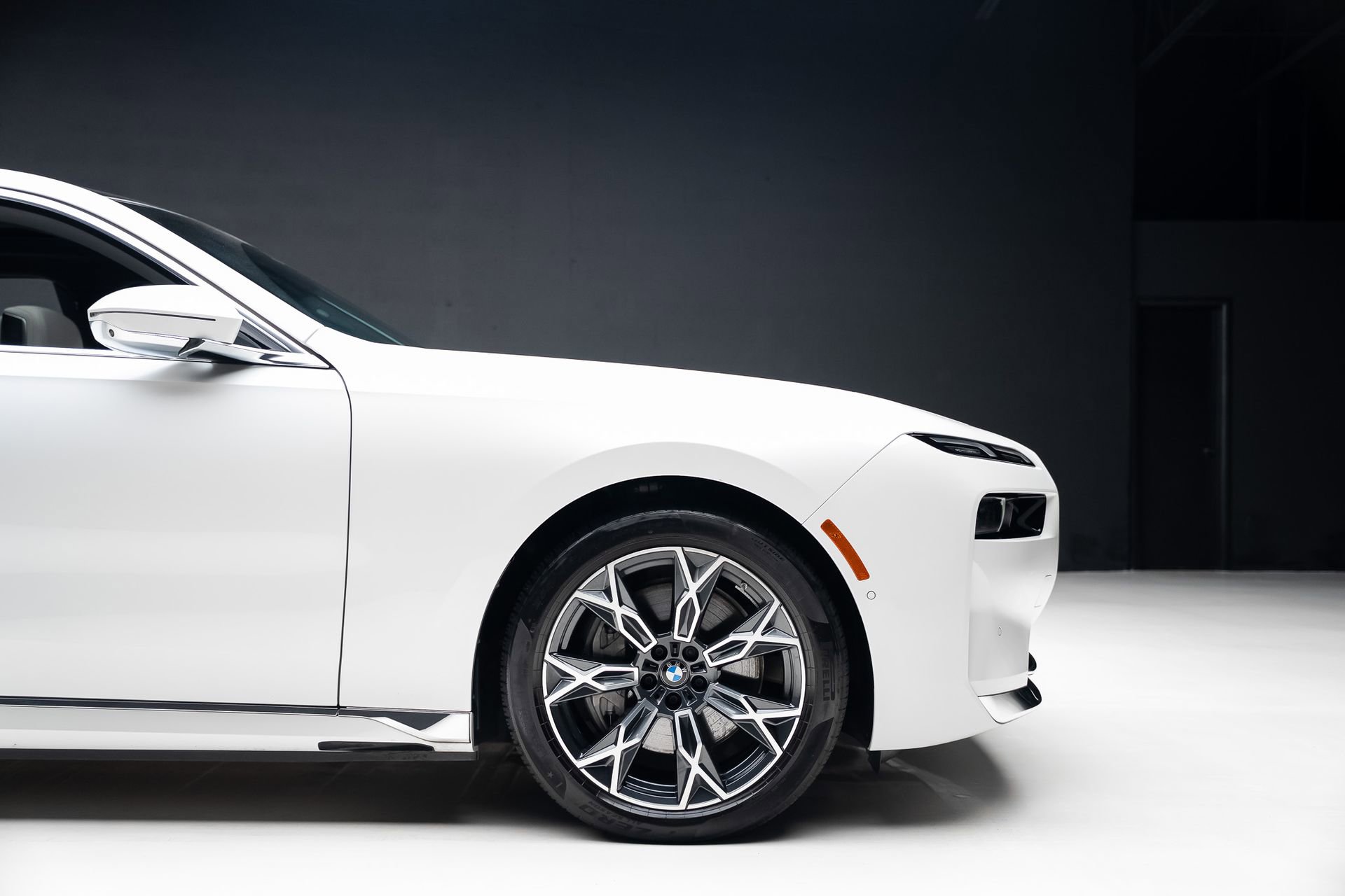 Used 2024 BMW i7 xDrive60 image 38